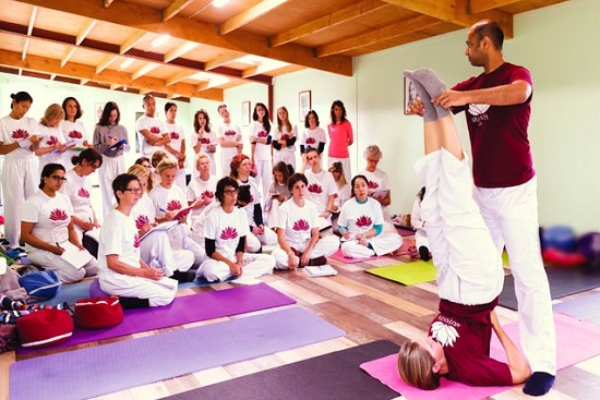 Ausbildung Hatha Yogalehrer Europa